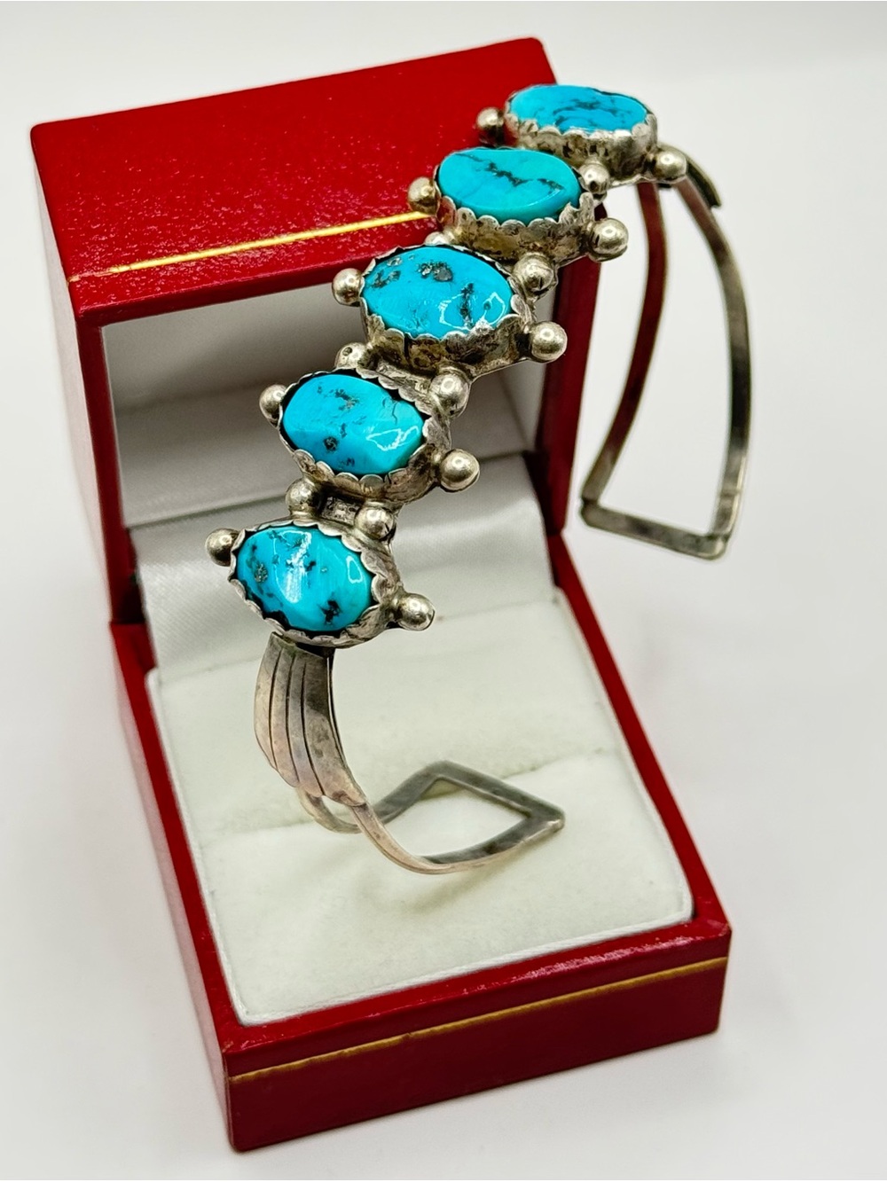 Vintage Navajo Sterling Silver Turquoise Cuff bracelet Retail 750$